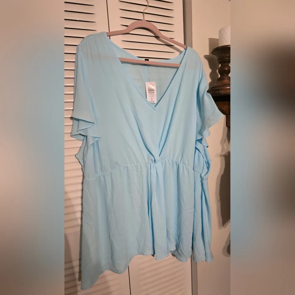 NWT Torrid Soft Blue V-Neck Blouse - Picture 4 of 5